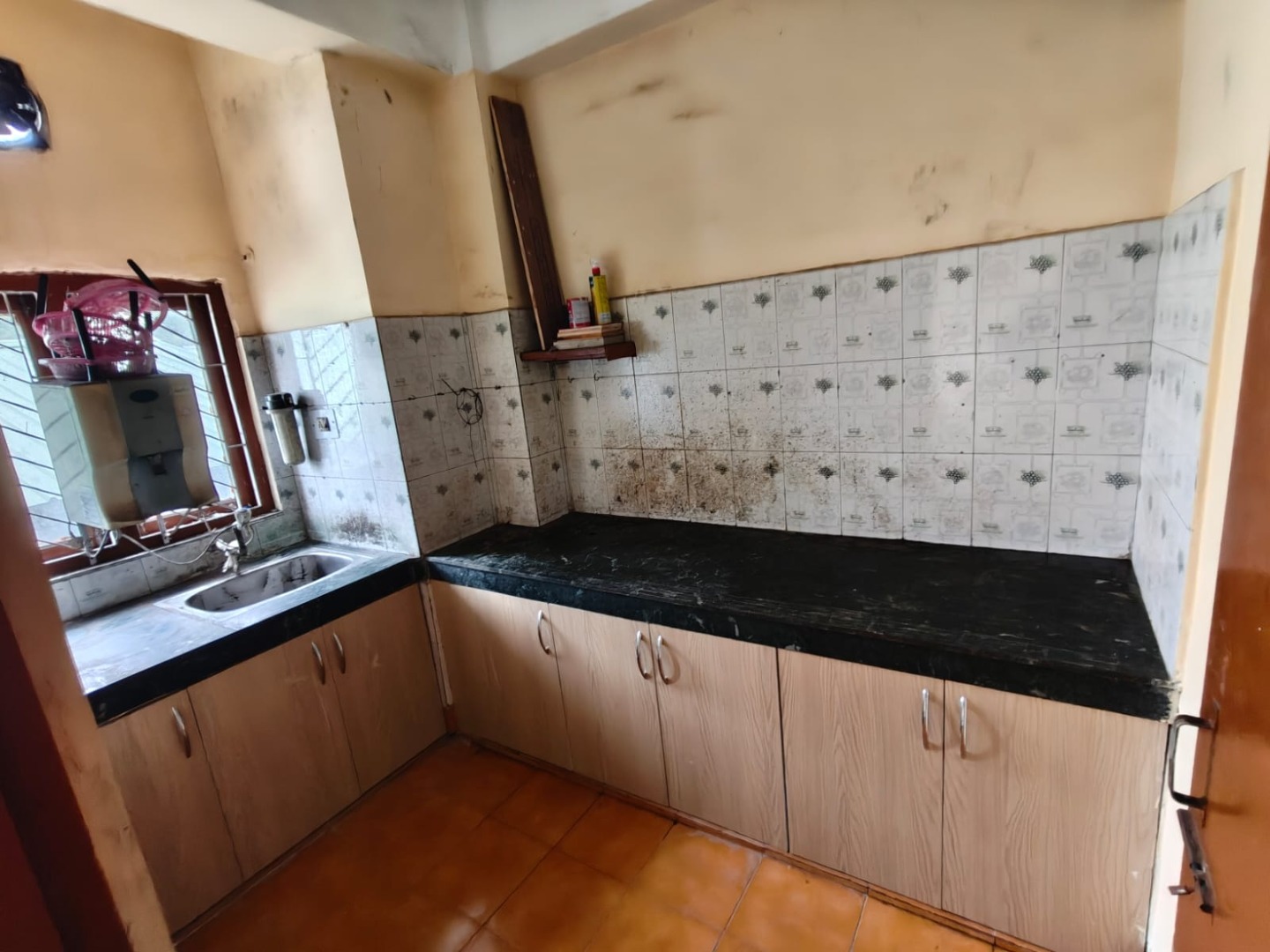 Semi Furnished 2bhk in Rajgarh, Chandmari, Guwahati, Assam, India for Rent